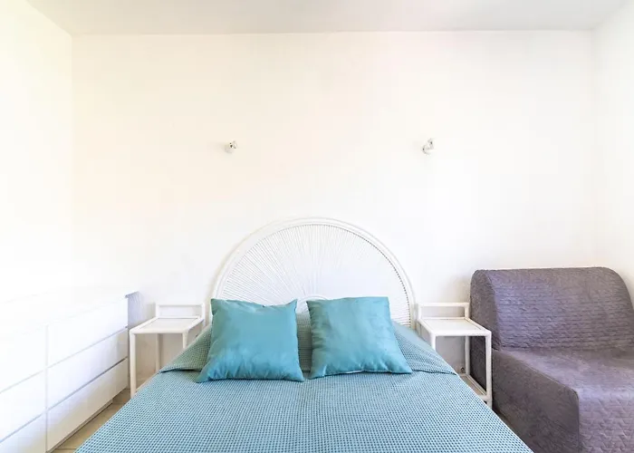 Les Ilaires By Interhome Le Lavandou